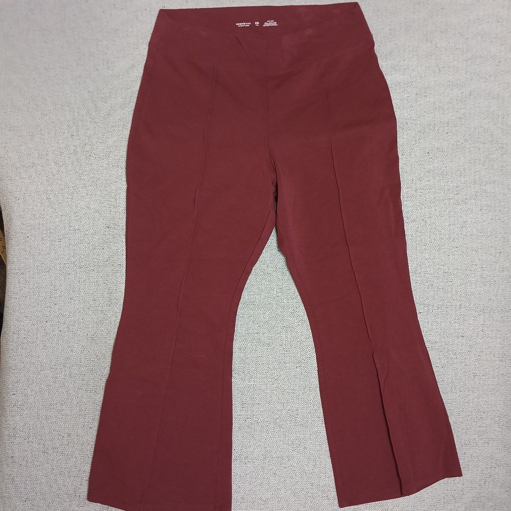 Old Navy Dynamic Fleece Flare Pants Womens XXL Tall Burgundy Excellent Pintuck - Picture 1 of 5